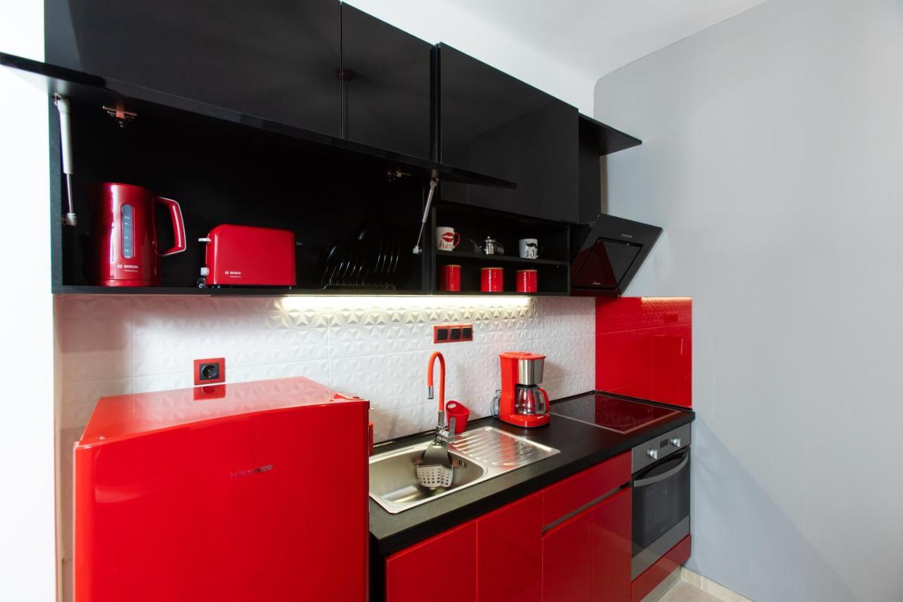 Downtown Luxury Boutique Suites : The Red Suite Tesalonika Bagian luar foto