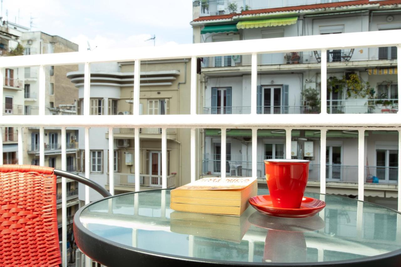 Downtown Luxury Boutique Suites : The Red Suite Tesalonika Bagian luar foto