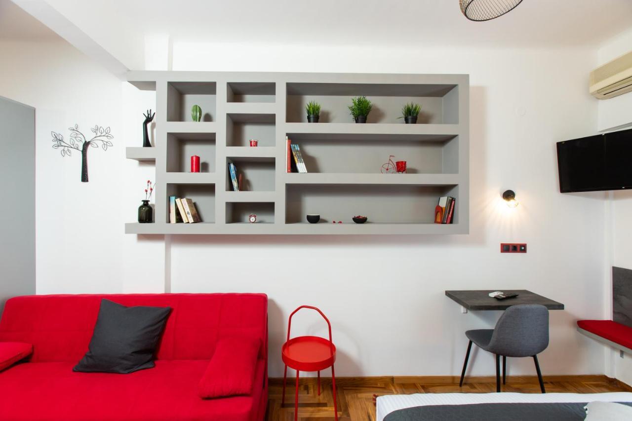 Downtown Luxury Boutique Suites : The Red Suite Tesalonika Bagian luar foto