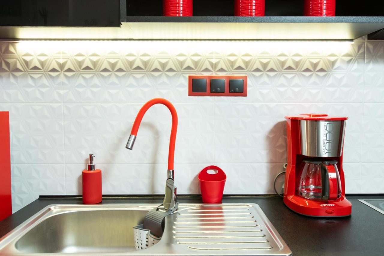 Downtown Luxury Boutique Suites : The Red Suite Tesalonika Bagian luar foto
