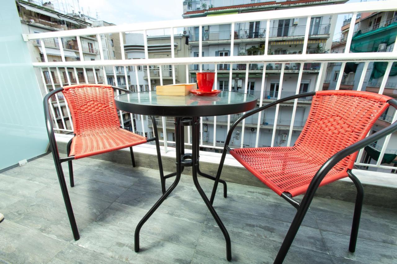 Downtown Luxury Boutique Suites : The Red Suite Tesalonika Bagian luar foto